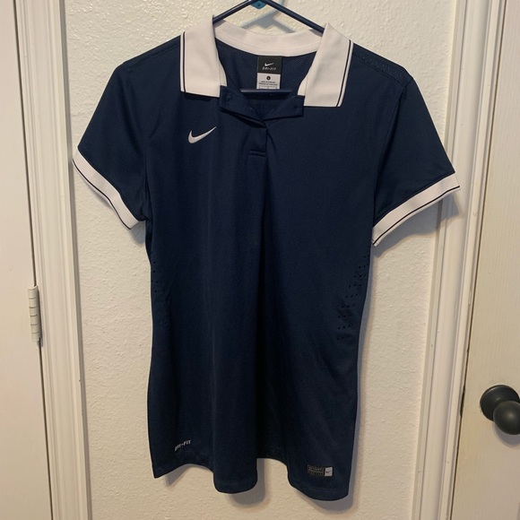 Nike DRI-FIT Women’s Golf Shirt - Picture 1 of 5